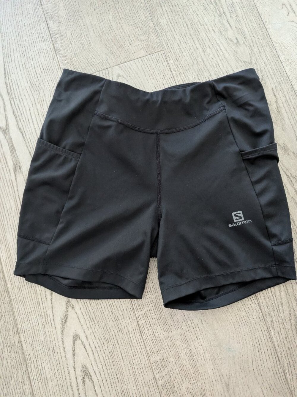 Salomon | Running/Cycling shorts | Women's L